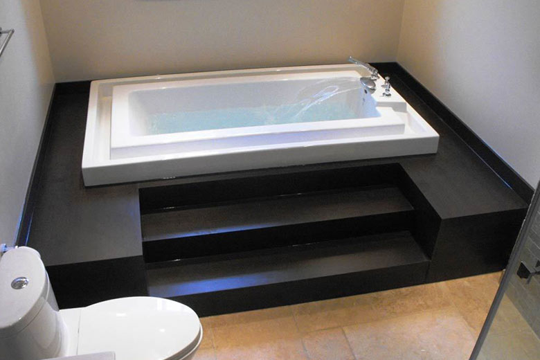 Rénovation salle de bain résidentiel Laval Montréal